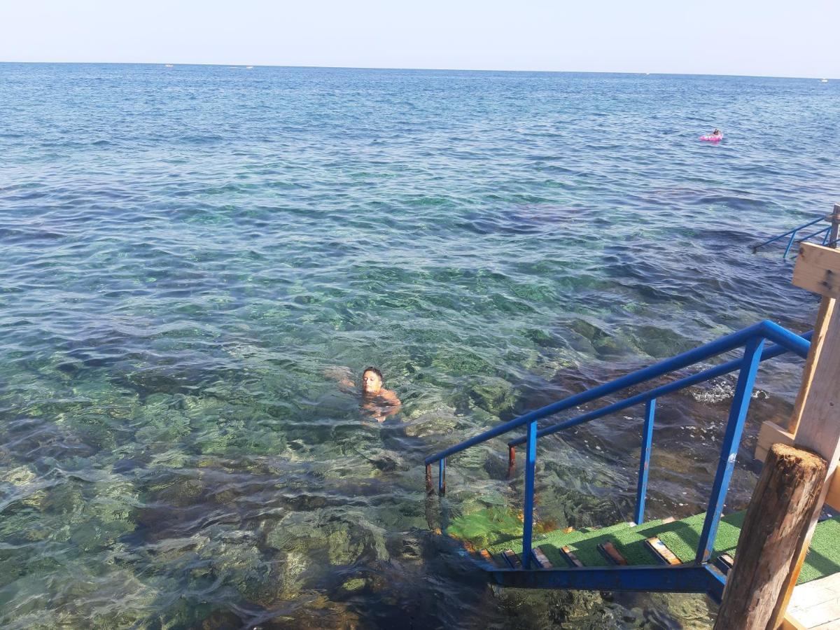 B&B Sea Terrace Aci Castello Buitenkant foto