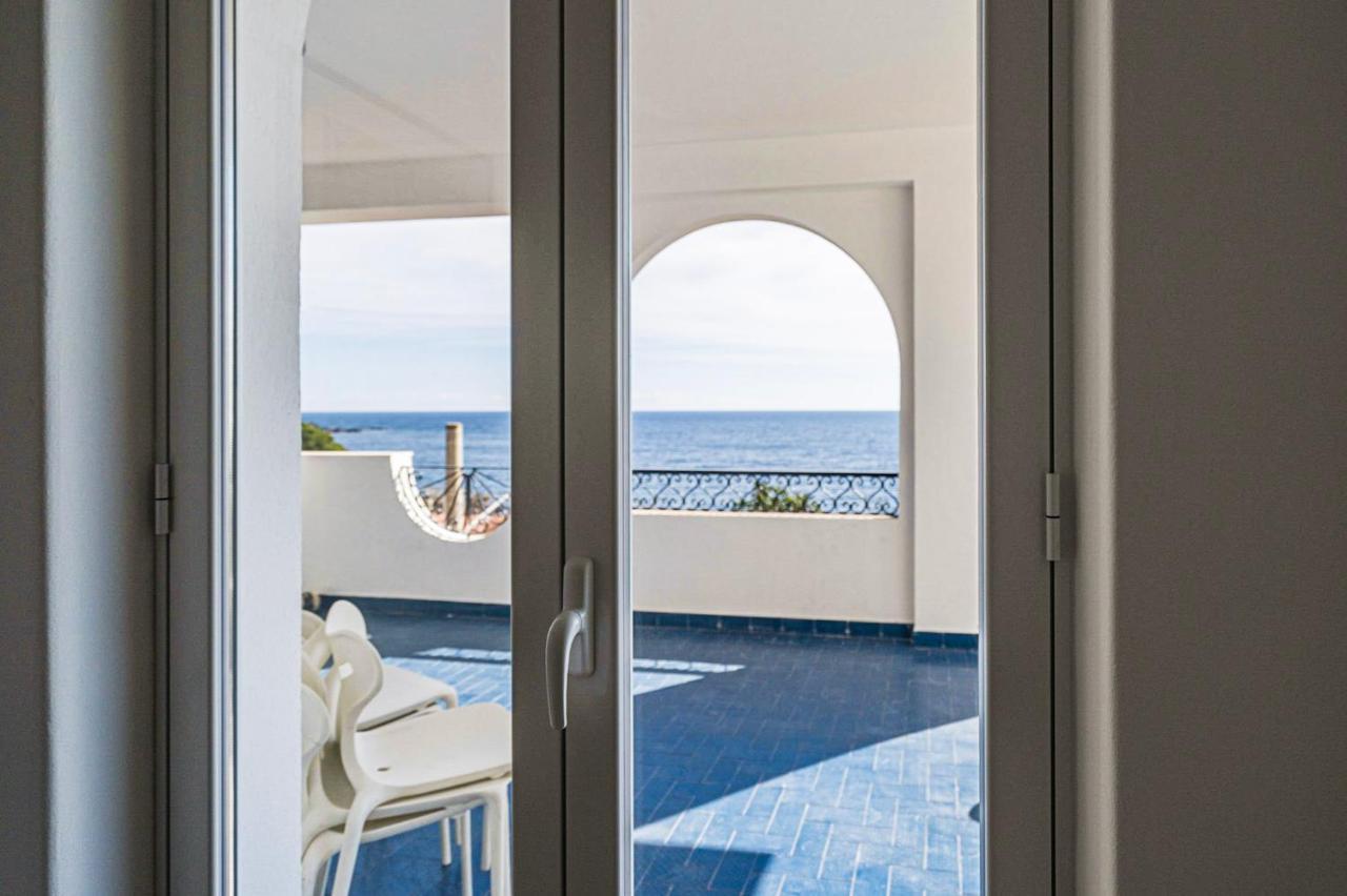 B&B Sea Terrace Aci Castello Buitenkant foto